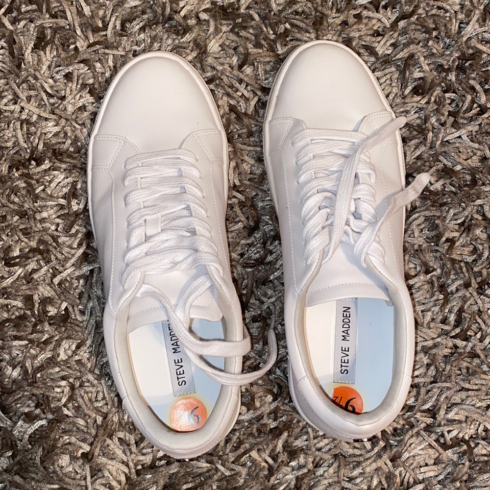 Women’s Steve Madden White Mirella Sneakers